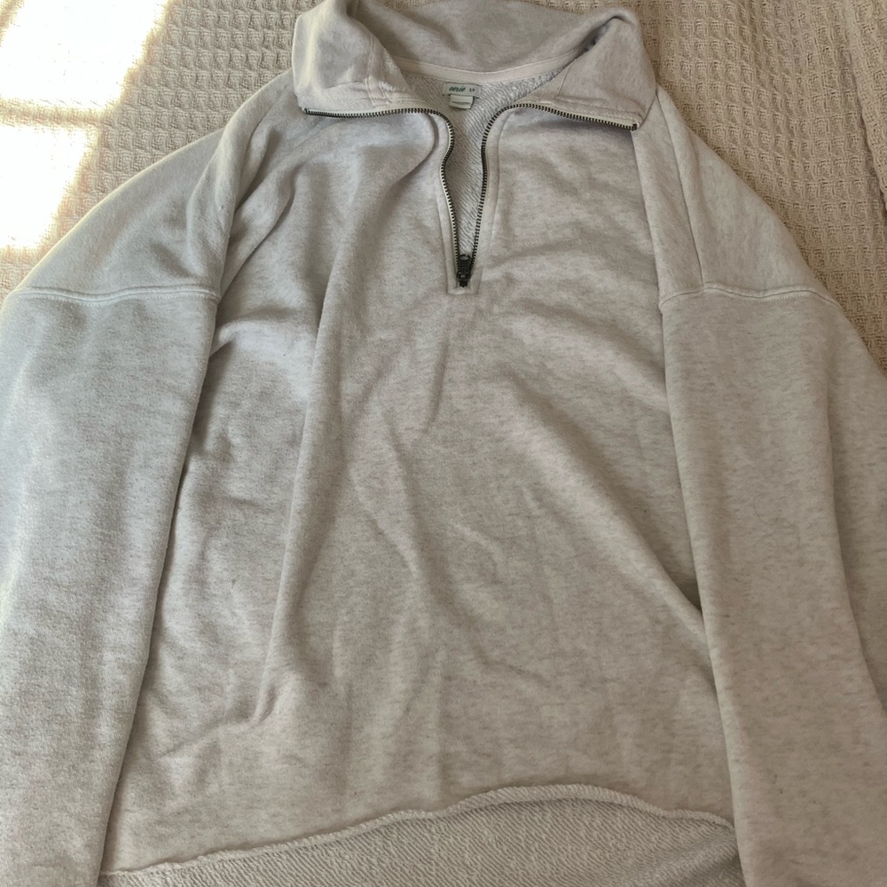 ♡ Light Gray Aerie Sweater Shirt ♡